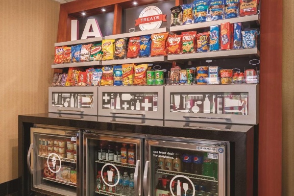 Hampton Inn By Hilton Des Moines Airport image 9